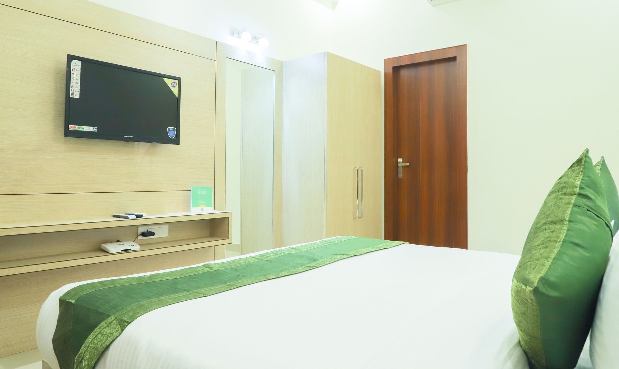 Hotel Lotus Grand Mathura Ngoại thất bức ảnh